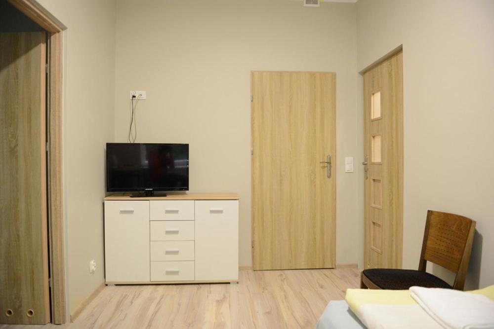 Zacisze Lesne Hostel ลิดซ์บาร์ก วาร์มิงสกี ภายนอก รูปภาพ